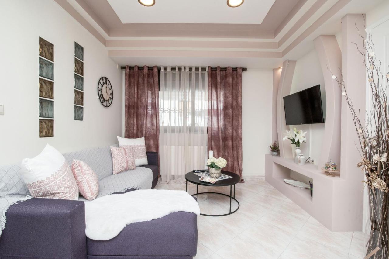 'the Ivory' House Project In Apartment Athens