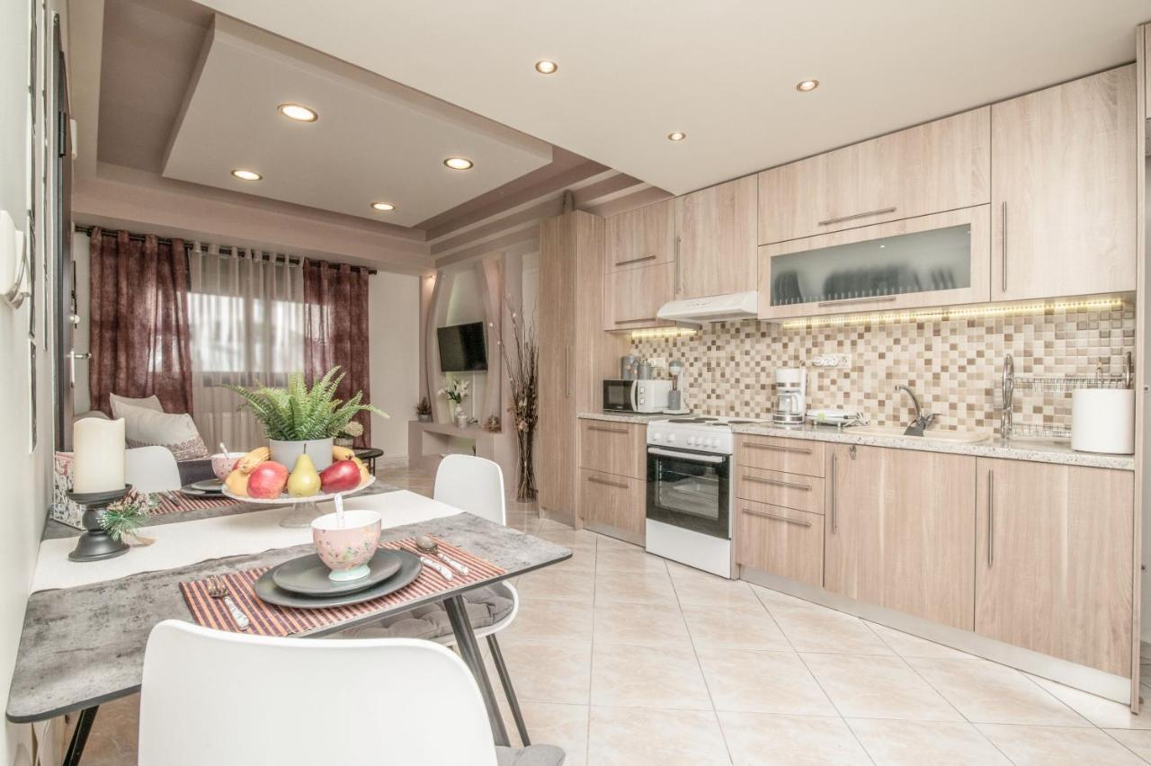 'the Ivory' House Project In Apartment Athens