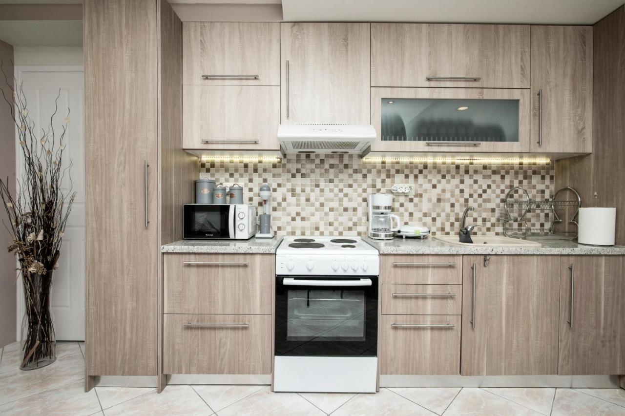 'the Ivory' House Project In Apartment Athens